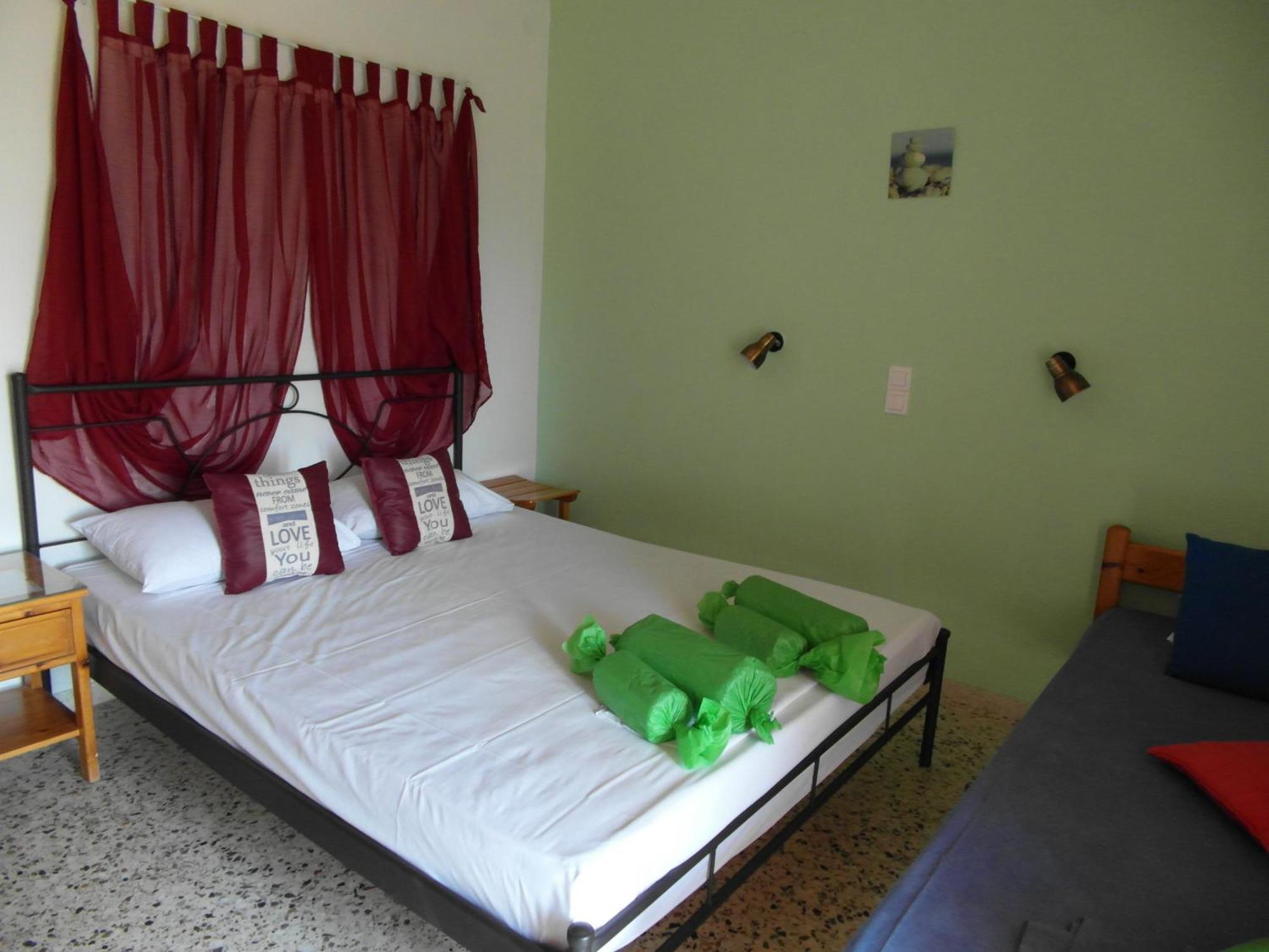 Eri Aparthotel 2*